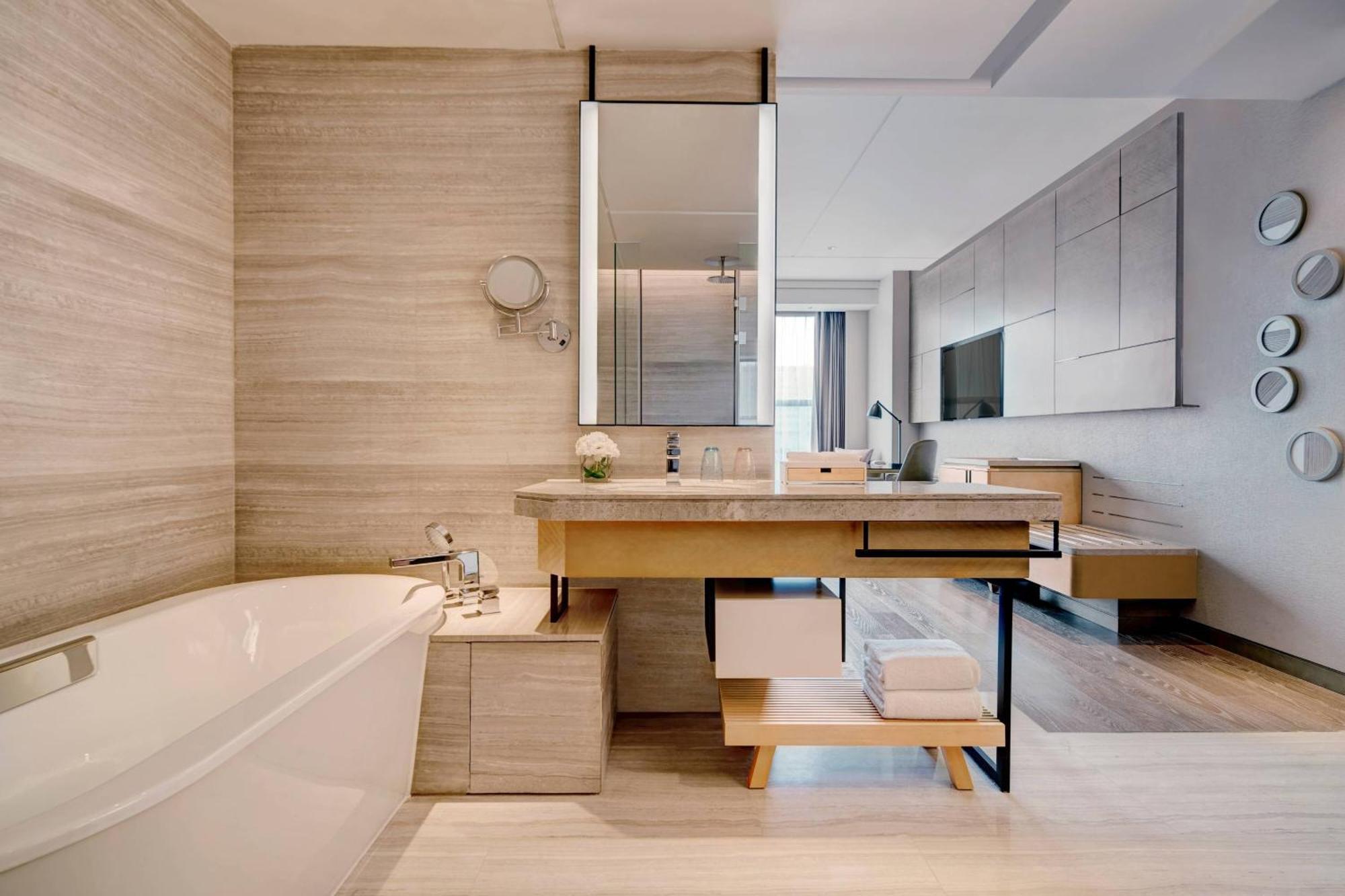 Marriott Kangqiao 5*