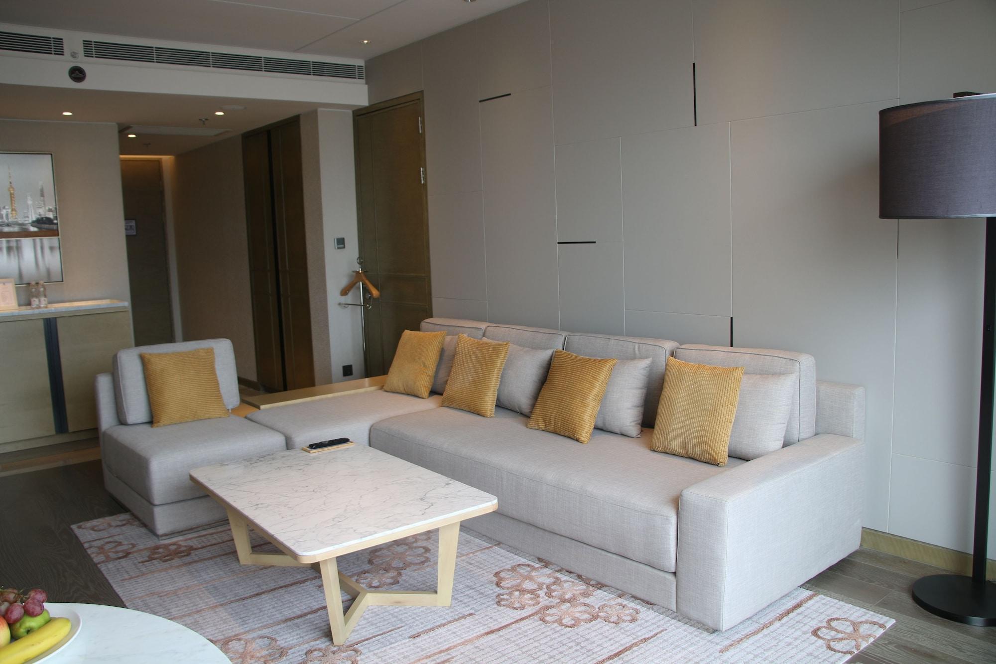 Marriott Kangqiao Hotel 5*