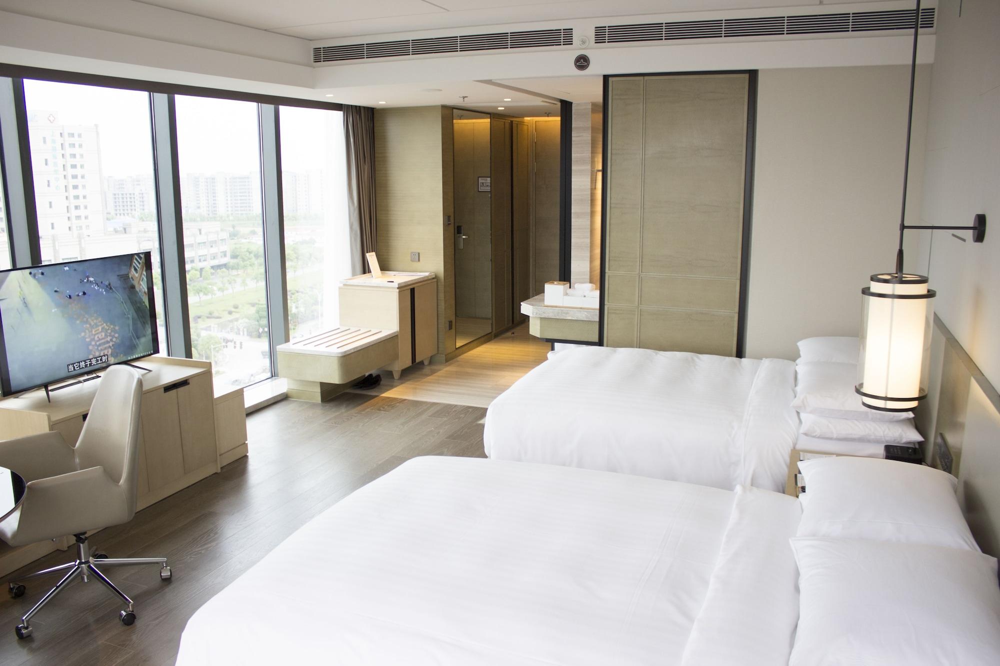 Hotel Marriott Kangqiao 5*