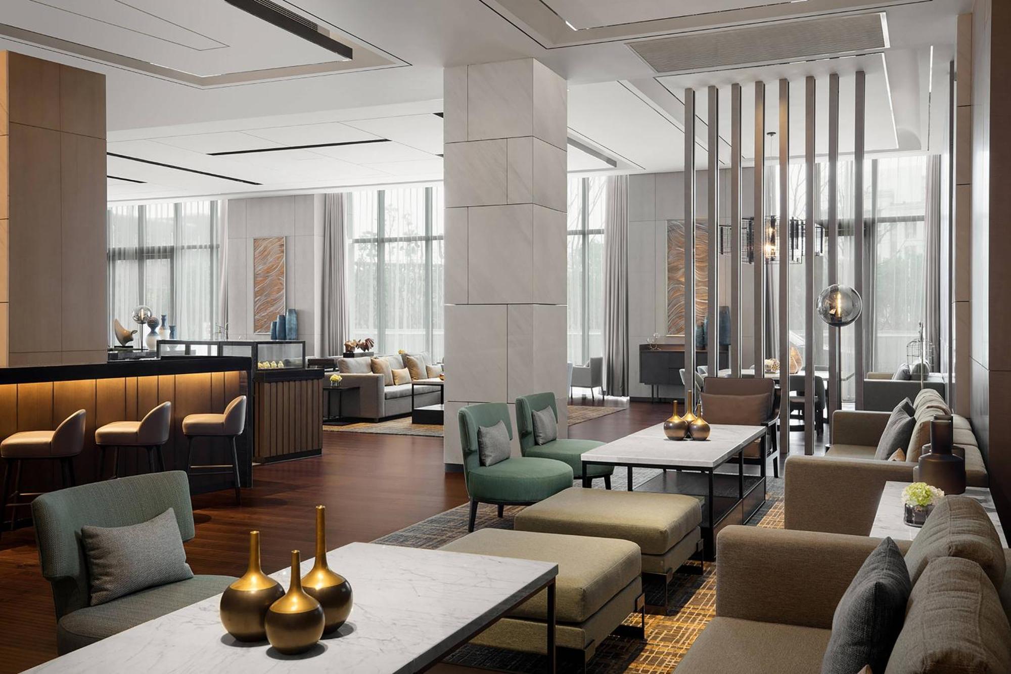 Marriott Kangqiao Hotel 5*