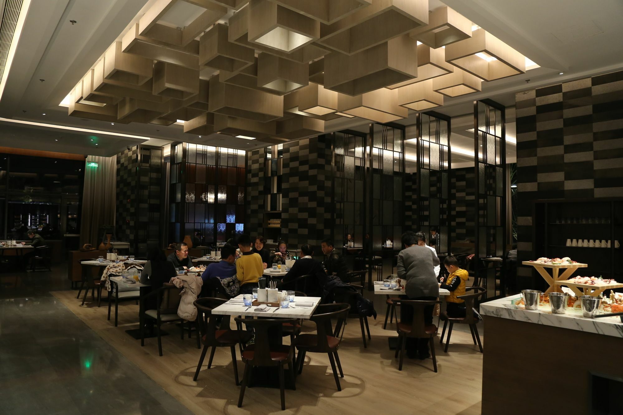 Marriott Kangqiao Hotel 5*