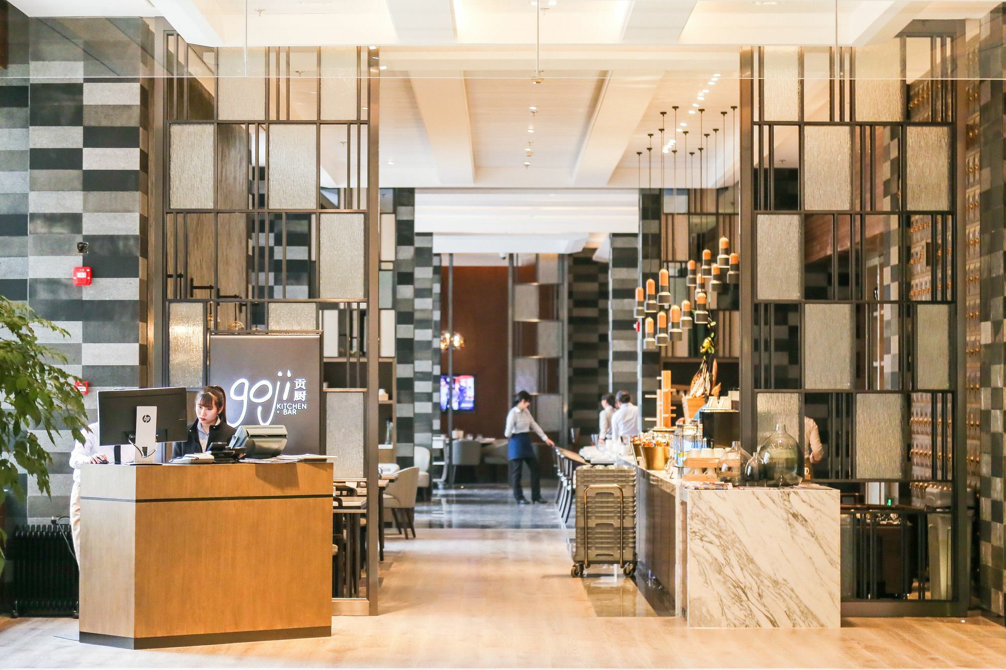 Marriott Kangqiao 5* Shanghai
